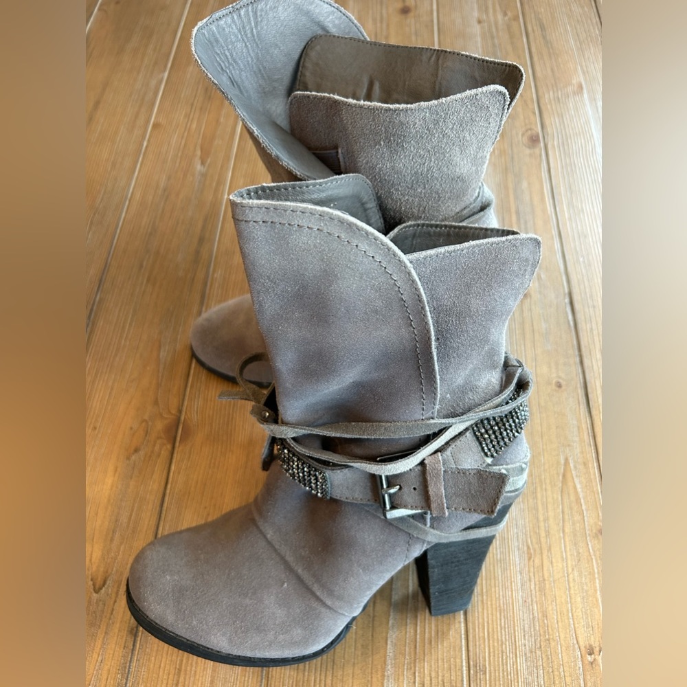Preloved  Naughty Monkey boots
